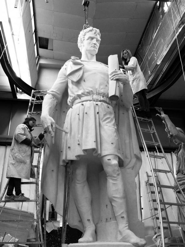 Alexander Stoddart's statue of Leon Battista Alberti