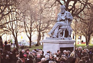 new statue of James Clerk Maxwell
